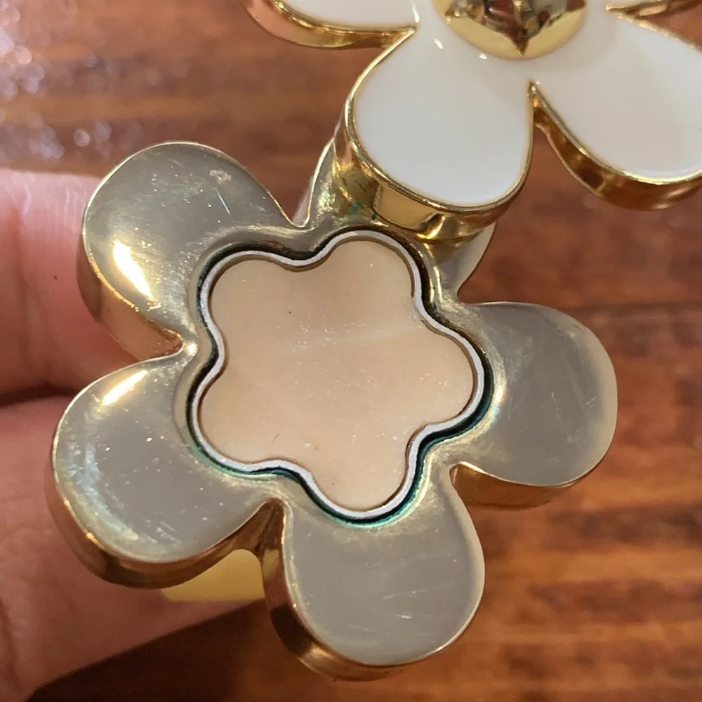 Limited-Edition 2007 Marc Jacobs “Daisy” Statement Perfume Ring - Picture 10 of 17